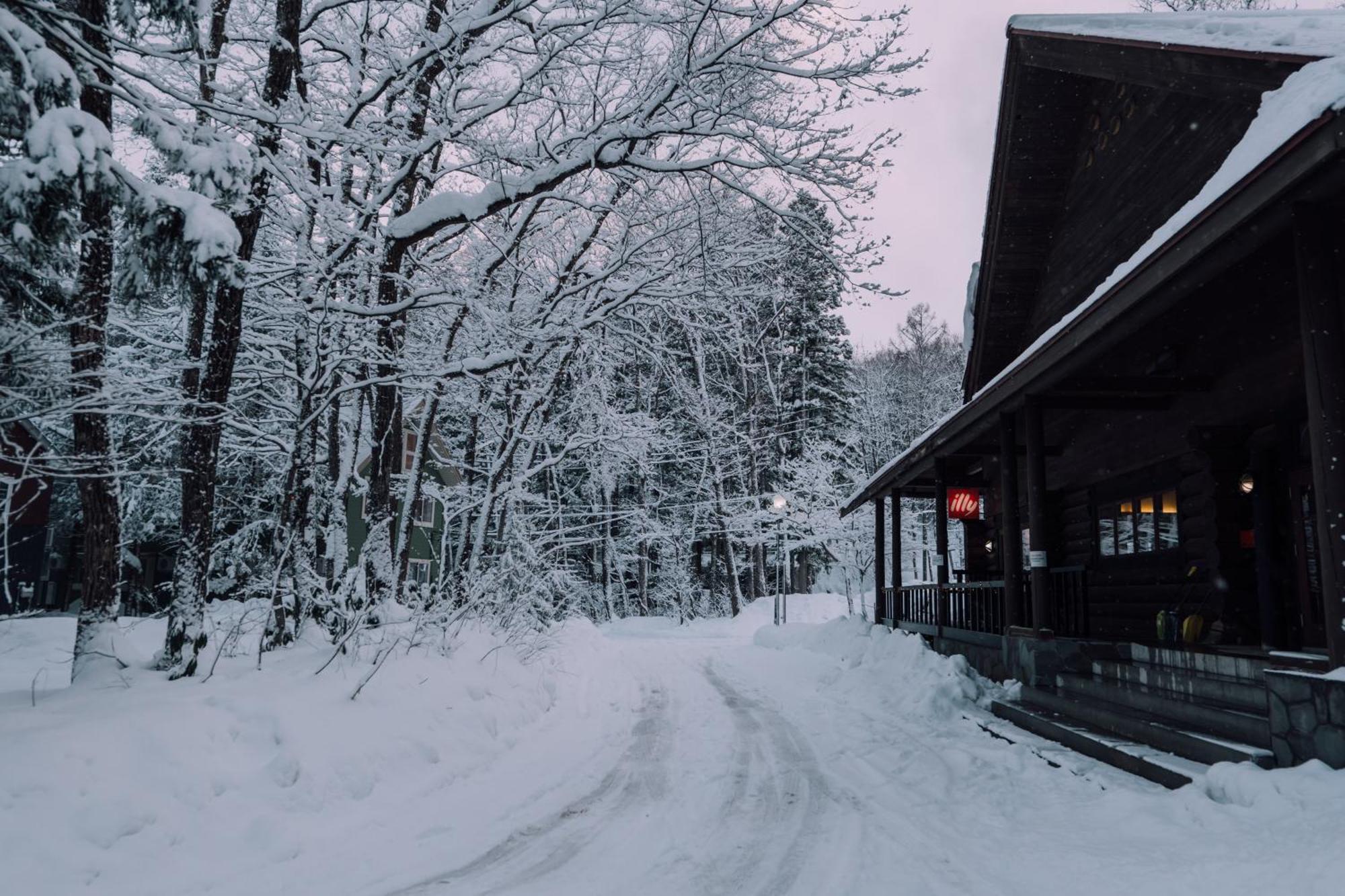 Double Black Hotel Hakuba Exterior photo